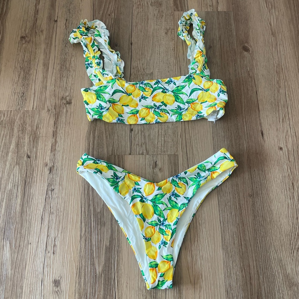 Onia Lemon Capri Print Bikini Set Size Medium / Small